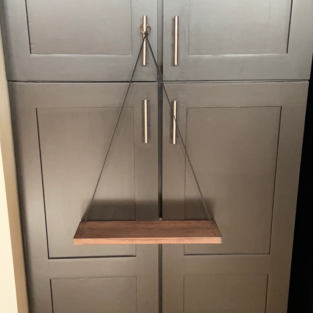Set of 2 wood shelves